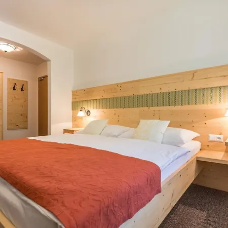 Fruehstueckspension Roetelstein 3*