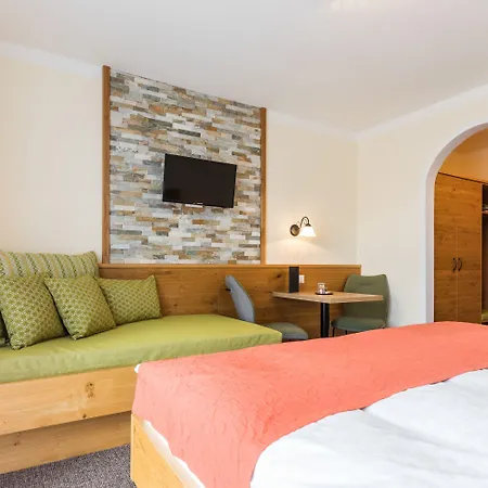 Rötelstein Gasthof 3*