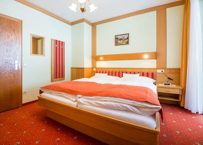 게스트하우스 Fruehstueckspension Roetelstein 3*